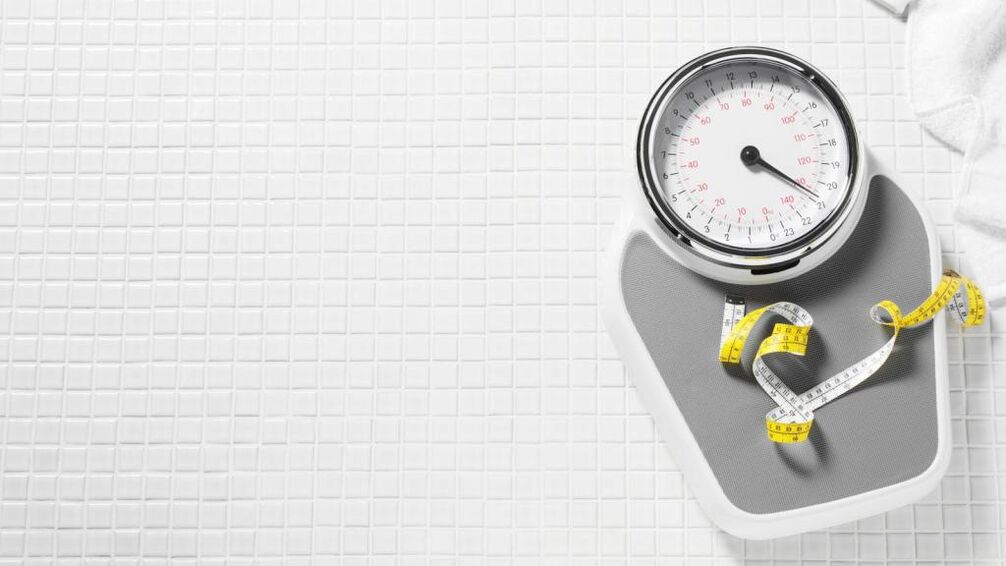 scale and centimeter while losing weight